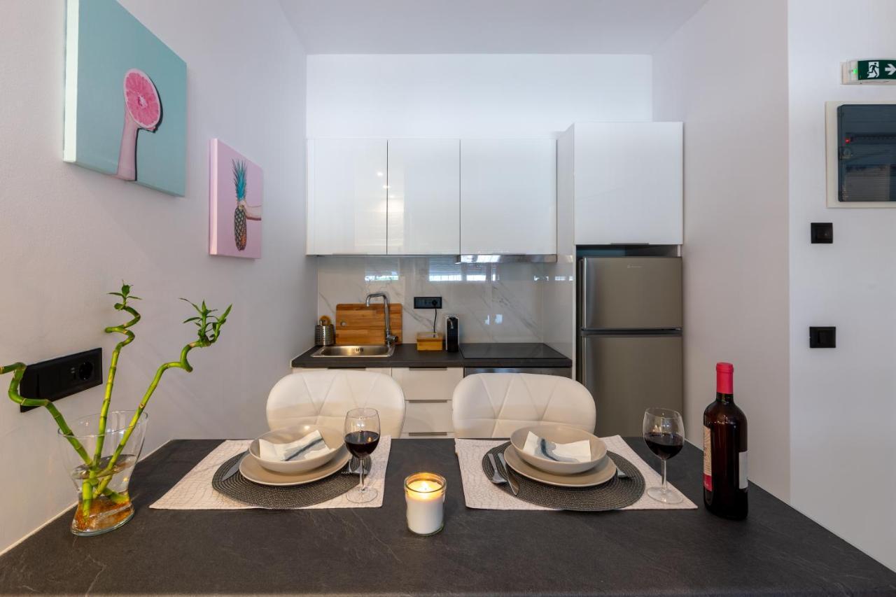 Mandevilia Suites Афины Экстерьер фото